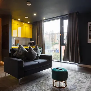 opulence-studio-in-sheffield.yorkshirehotels.net/